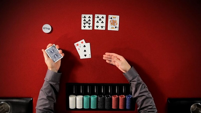 Kinh nghiệm khi chơi Bluff trong Poker là gì?